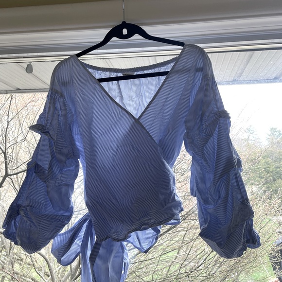 Club Monaco Baby Blue Balloon Sleeve Shirt Size: M - Picture 3 of 7